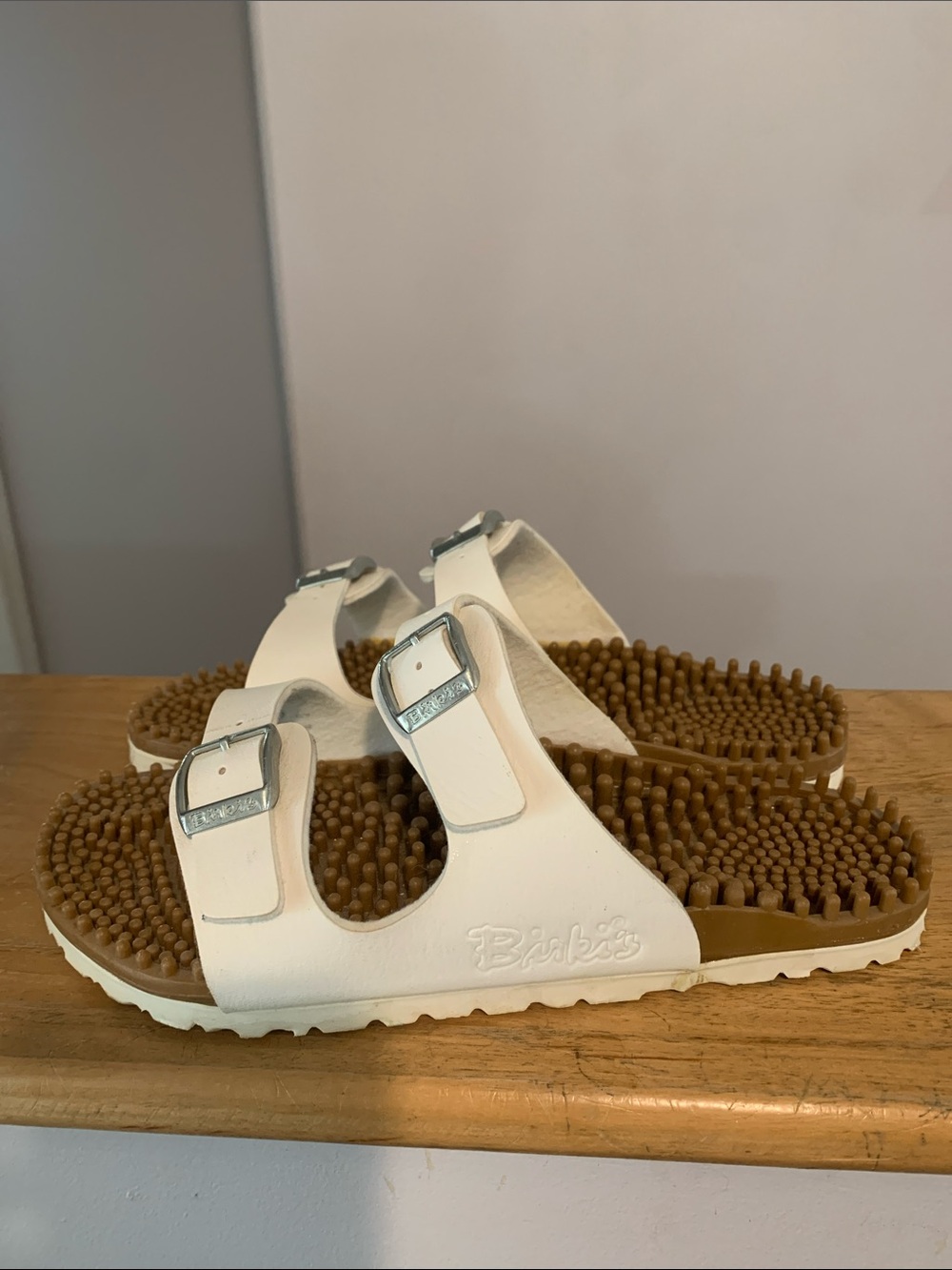 Rare BIRKIS  Birkenstock White and Brown Two-strap Massage Footbed Sandals